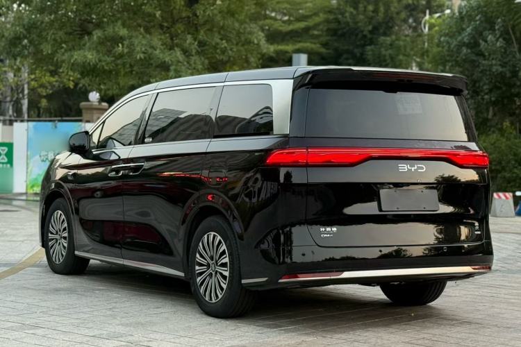 Used BYD Xia 2025 DM-i 1.5T 180km Beyond Edition
