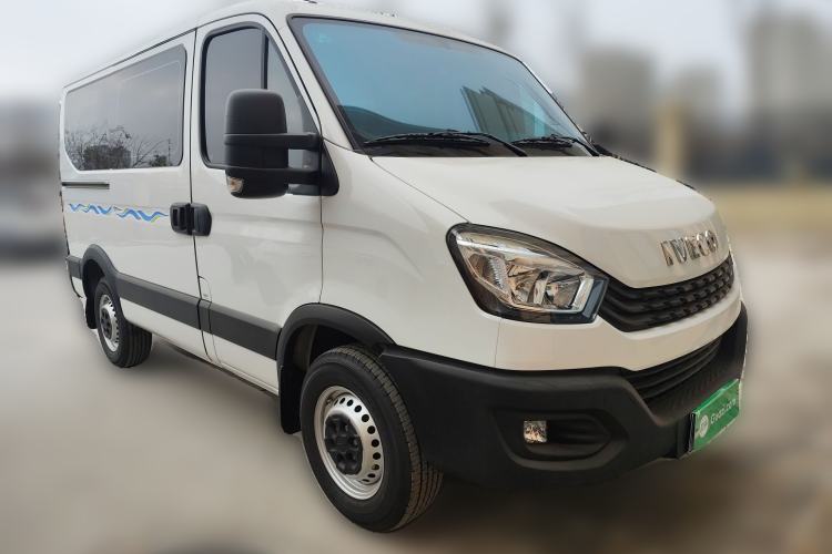 Used Iveco Eurocargo 2021 2.0T Manual Super Rui Short Wheelbase Low-Roof Manual Door F1A
