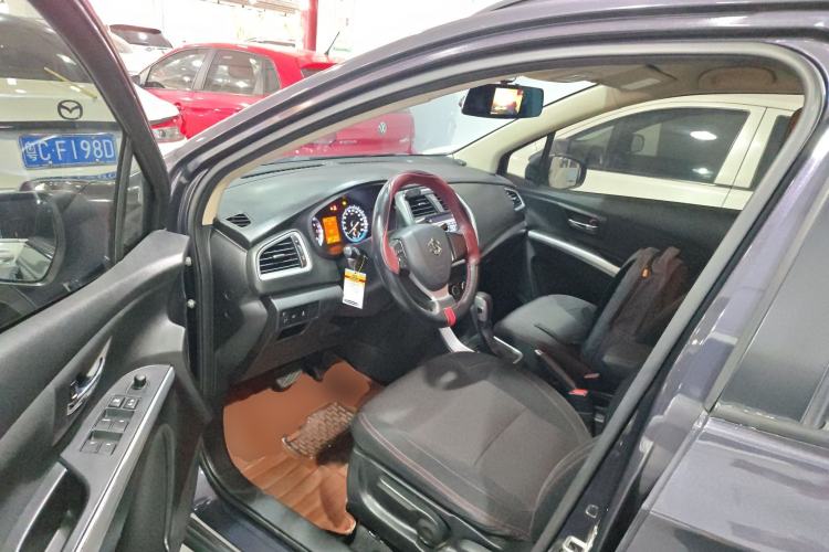 Used Suzuki S-Cross 2015 1.6L CVT Two-Wheel Drive Entry-Level Trim
