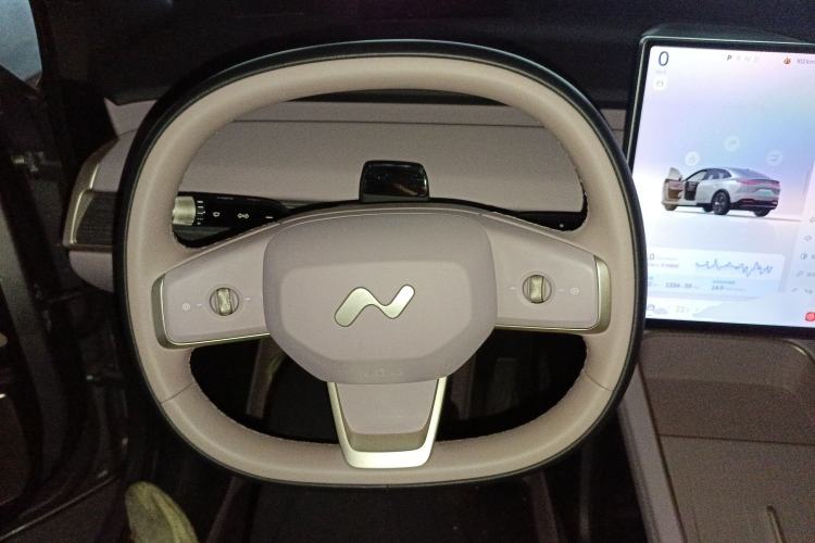 Used ONVO L60 2024 60 kWh Rear-Drive Version
