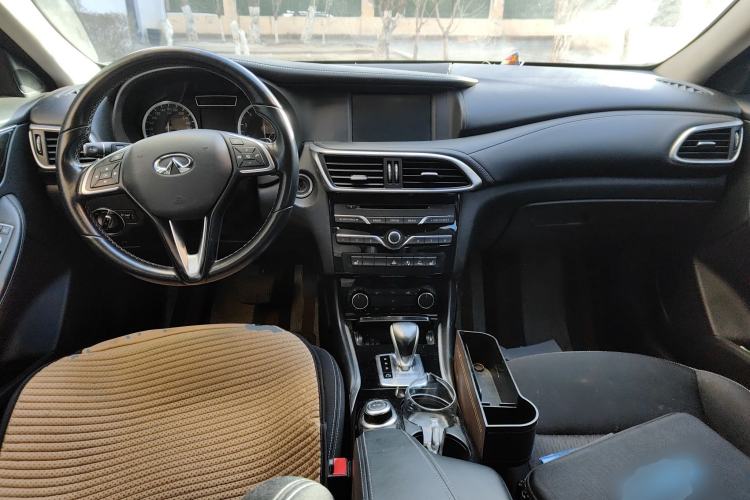 Used Infiniti QX30 2017 1.6T Two-Wheel Drive Fashion Edition