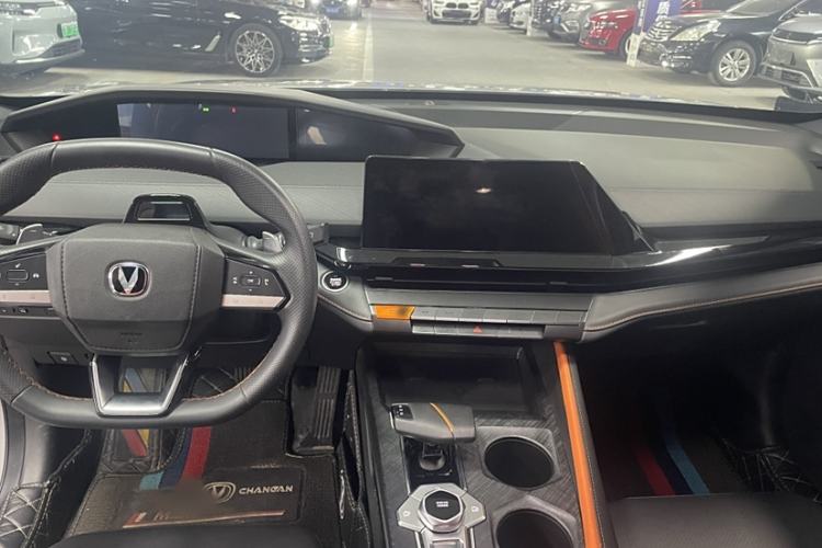 Used Changan UNI-V 2022 1.5T Prestige Version
