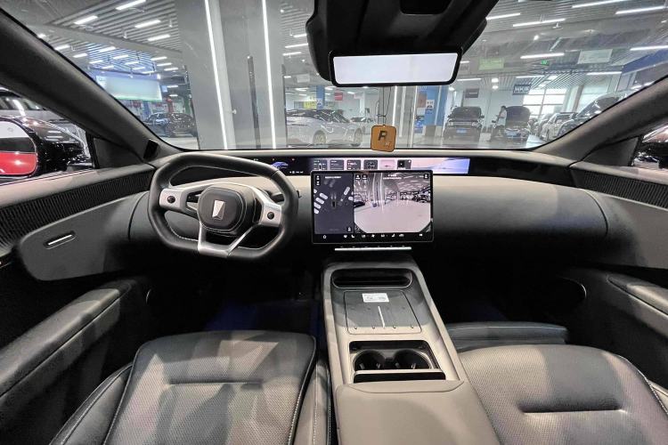 Used  12 2024 Updated Version 700 Three-Laser Rear-Wheel Drive Luxury Edition
