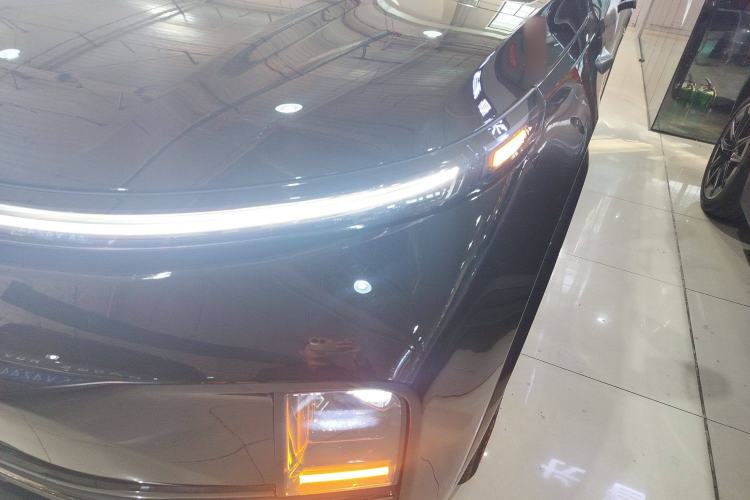 Used Li Auto L8 2024 PRO Model
