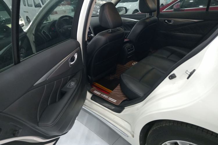 Used Infiniti Q50L 2016 2.0T Enjoyment Edition
