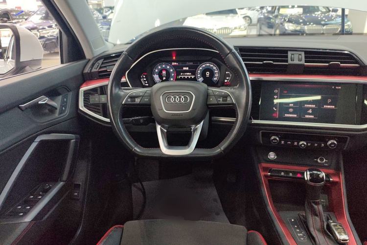 Used Audi Q3 2020 35 TFSI Fashion Dynamic Model
