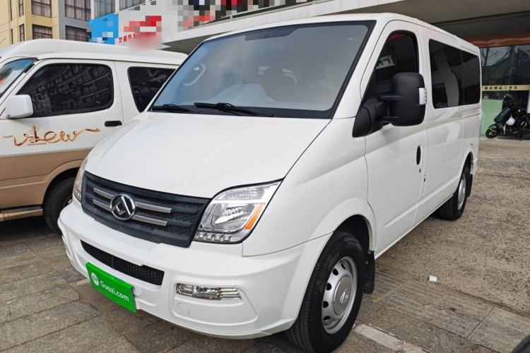 Used SAIC MAXUS Xintu V80 2023 2.0T AMT Classic Aoyuntong Short Wheelbase Ultra-Low Roof 5/6-Seater