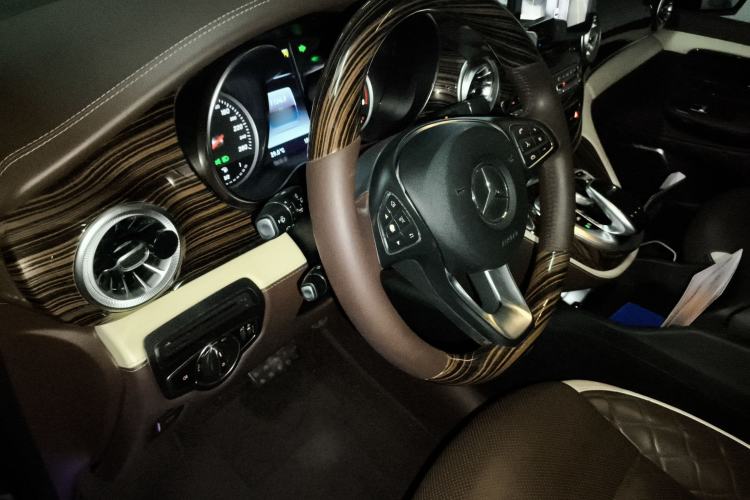 Used Mercedes-Benz V-Class 2017 2.0T Basic Extended Middle East
