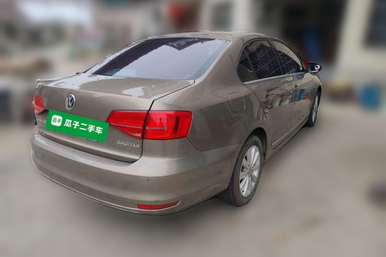 Used Volkswagen Sagitar 2015 1.6L Automatic Comfort Model
