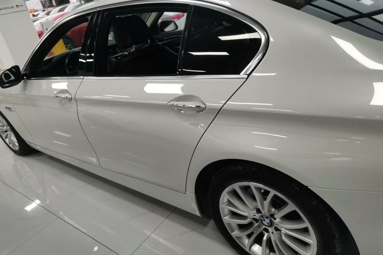 Used BMW 5 Series 2014 525Li Luxury Design Package
