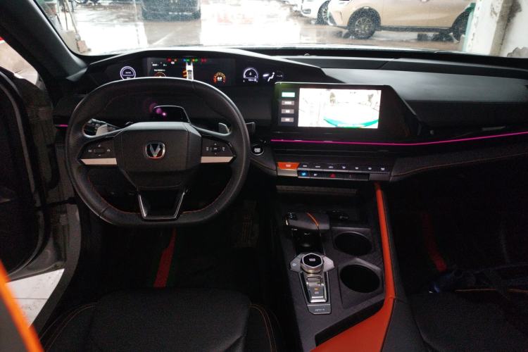 Used Changan UNI-V 2022 1.5T Prestige Version