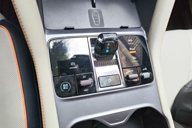 Used BYD Song PLUS New Energy 2024 HONOR Edition DM-i 150km Flagship PLUS
