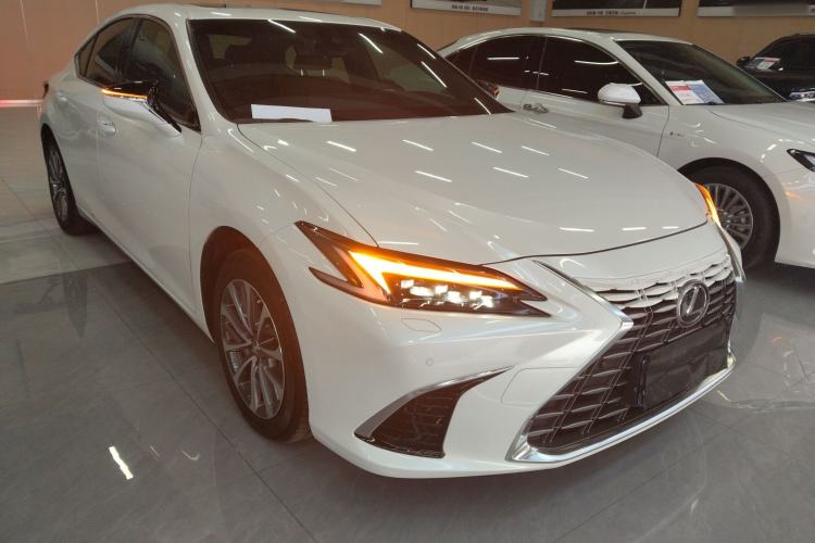 Used Lexus ES 2025 200 Premium Edition
