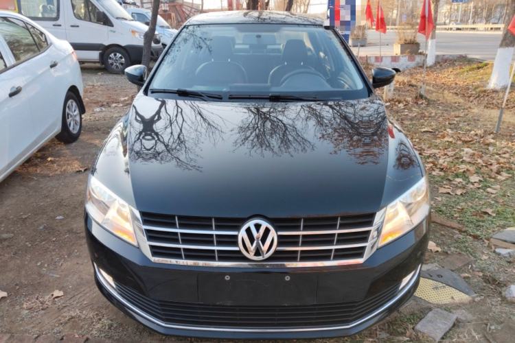 Used Volkswagen Lavida 2013 Restyled Classic 1.6L Manual Comfort Edition