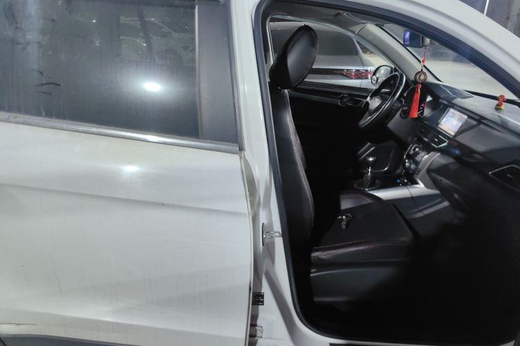 Used Zotye Domy X5 2015 1.5T Manual Luxury Model China V Standard
