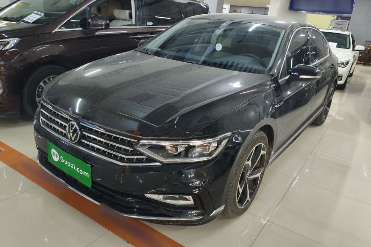 Used Volkswagen Magotan 2023 2 Million Units Commemorative Edition 330TSI DSG Luxury Version

