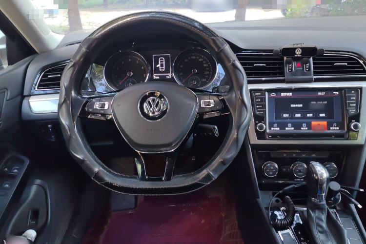 Used Volkswagen Lamando 2015 280TSI DSG Comfort Edition
