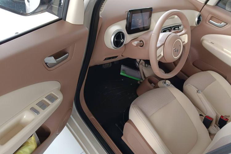 Used Wuling Hongguang MINIEV 2025 Four-Door Version Advanced Edition
