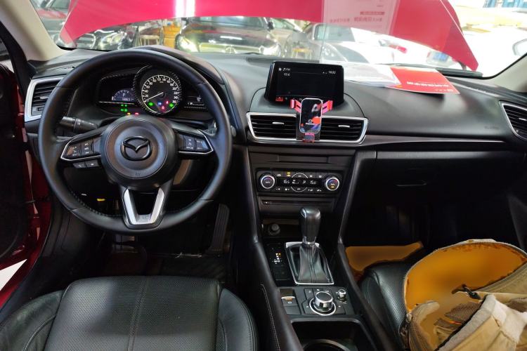 Used Mazda Mazda 3 Axela 2017 Sedan 2.0L Automatic Prestige Model China V Standard