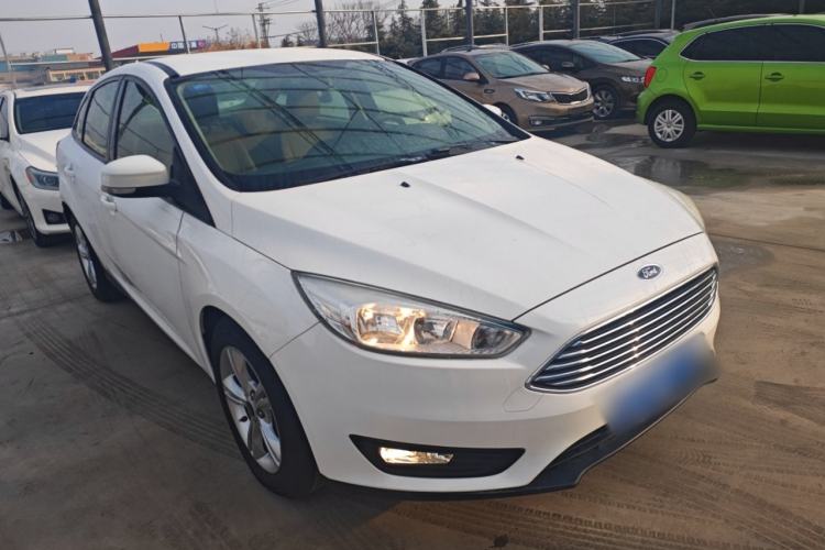 Used Ford Focus 2015 Sedan 1.6L Automatic Comfort Model
