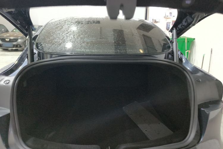 Used Tesla Model 3 2025 Rear-Wheel-Drive Version
