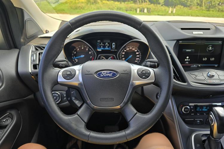 Used Ford Kuga 2015 1.5L GTDi Four-Wheel-Drive Elite Model
