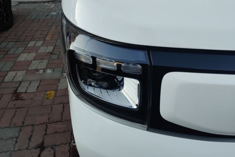 Used Chana Ruixing EM80 2025 Passenger Version Comfort Model 6 Seats 260 km Twin-Door Design 60 kW