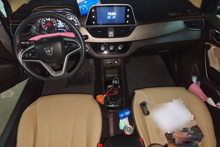 Used Baojun 310W 2017 1.5L Manual Luxury Version China VI
