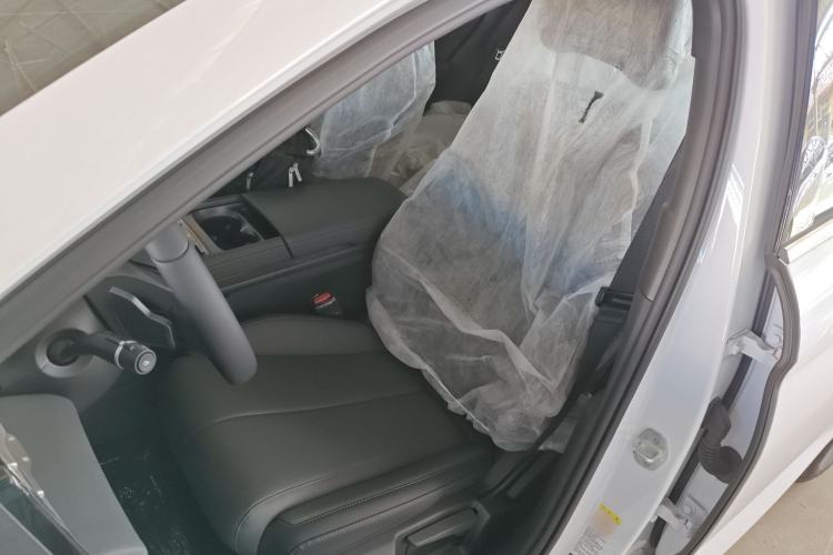 Used BYD Qin L 2025 DM-i Smart Drive 80KM Leading Model