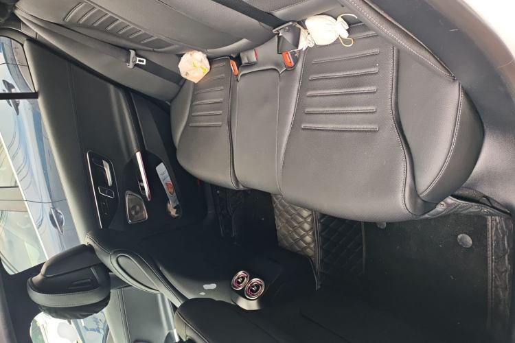 Used Mercedes-Benz C-Class 2024 Facelifted C-Class 260 L Night Edition Sports Version
