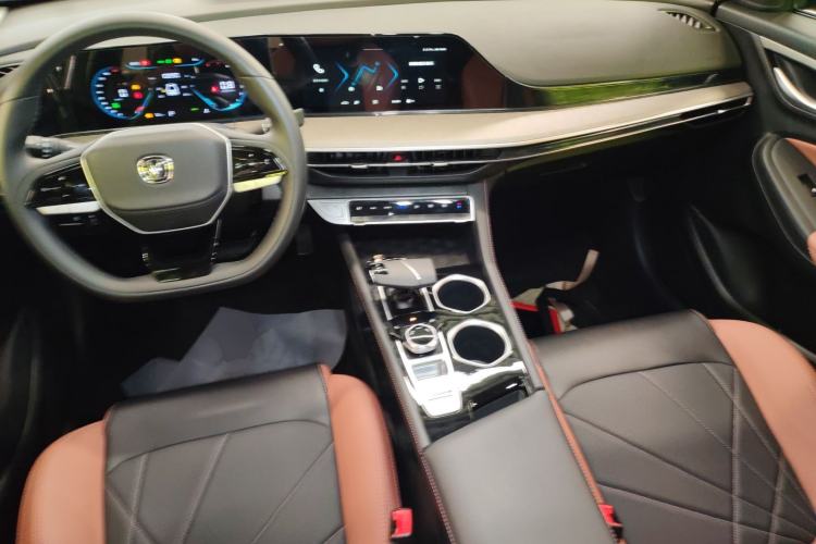 Used Changan Eado 2023 Changan Edition PLUS Blue Whale NE 1.4T GDI DCT Prestige Version
