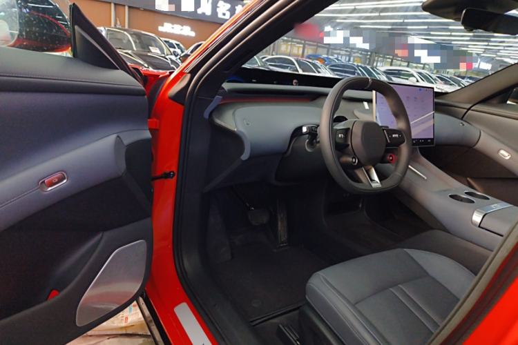 Used  YU7 2025 Ultra-Long Range Rear-Wheel Drive Version
