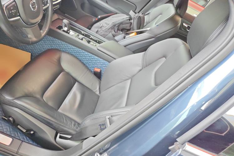 Used Volvo S60 2022 B4 Zhiyi Luxury Edition