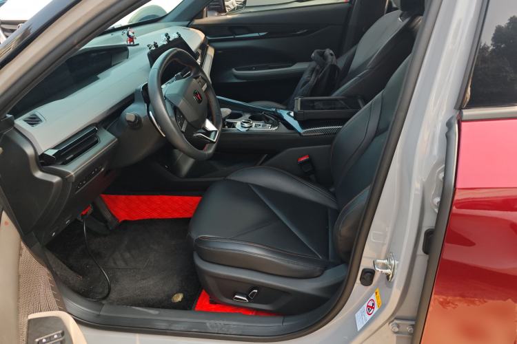 Used Changan UNI-V 2022 1.5T Prestige Version
