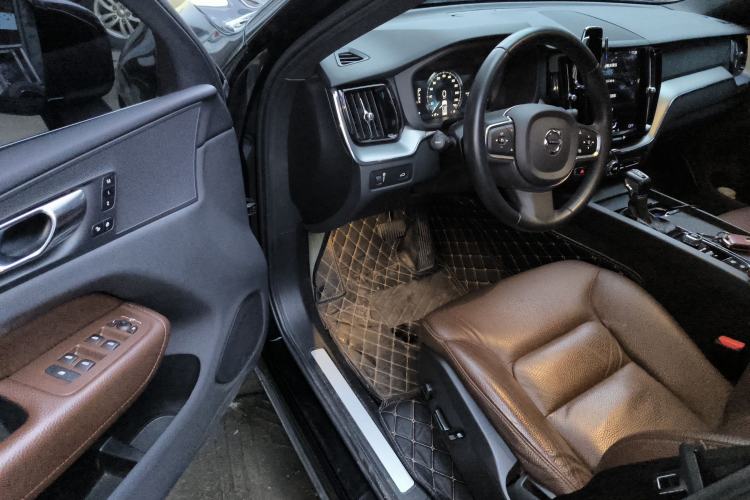 Used Volvo XC60 2021 T5 4x4 Smart Luxury Edition