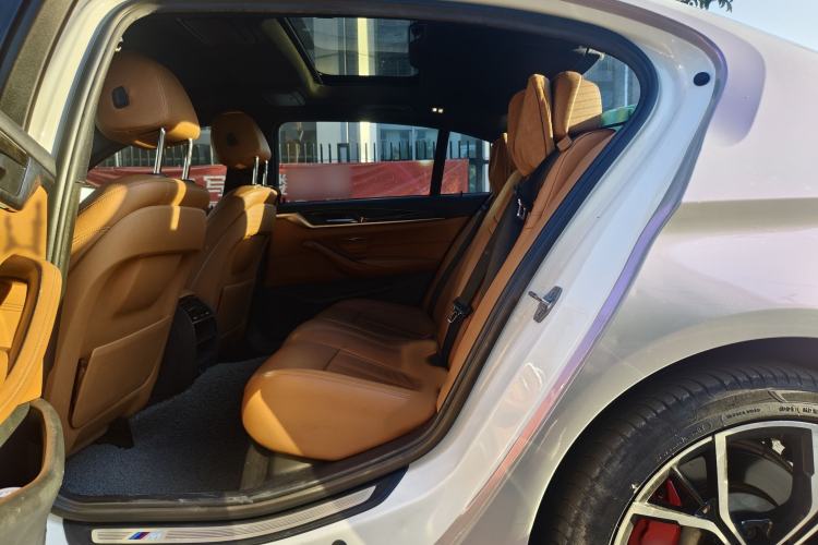 Used BMW 5 Series 2018 Restyled 530Li Leading Edition M Sport Package
