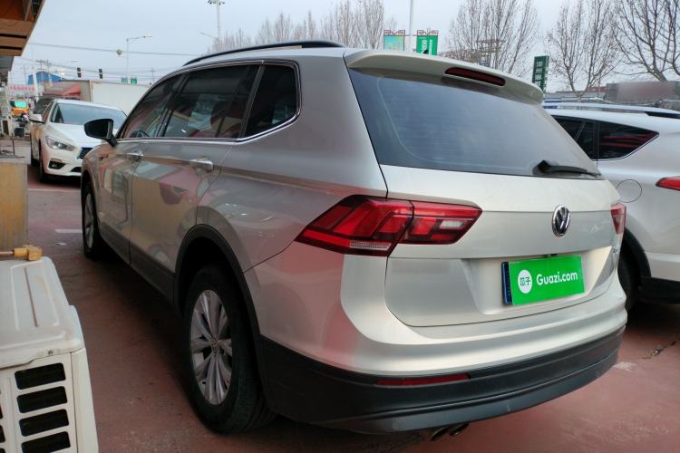 Used Volkswagen Tiguan L 2017 330TSI Automatic Two-Wheel Drive Luxury Edition
