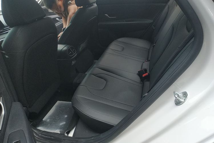 Used Hyundai Elantra 2022 1.5L CVT LUX Prestige Edition
