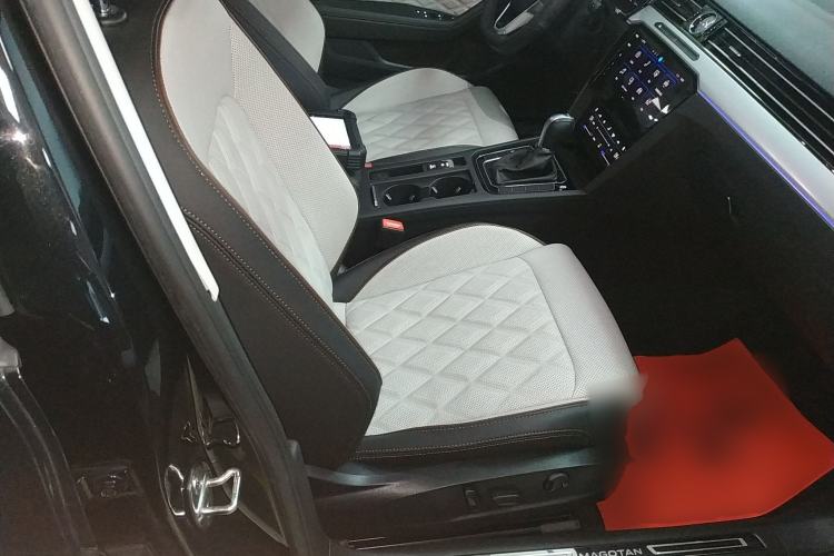 Used Volkswagen Magotan 2023 2 Million Units Commemorative Edition 330TSI DSG Luxury Version
