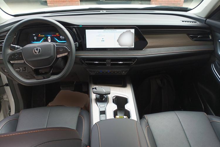 Used Changan X7 PLUS 2024 1.5T Automatic Luxury 7-Seater
