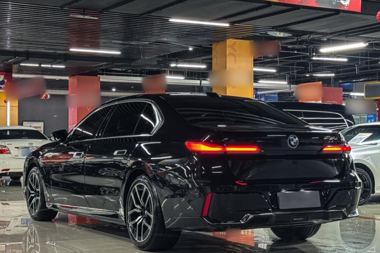 Used BMW 7 Series 2023 735Li M Sport Package
