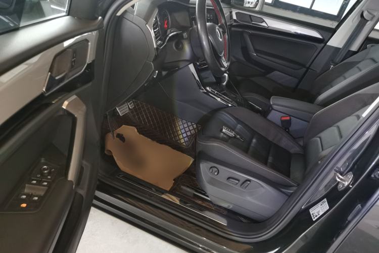 Used Volkswagen Tayron 2021 330TSI Two-Wheel Drive Luxury Smart Connectivity Version