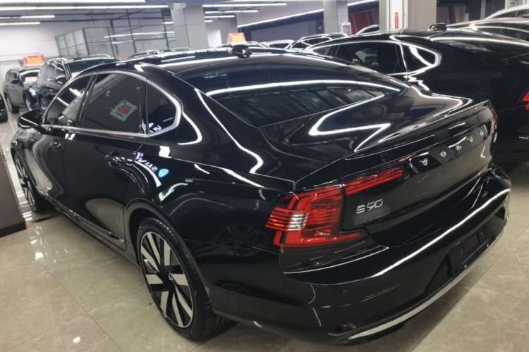 Used Volvo S90 New Energy 2024 Plug-in Hybrid Four-Wheel Drive Long-Range Luxury Smart Edition
