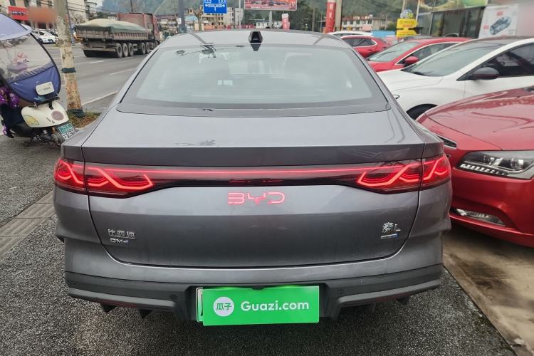 Used BYD Qin L 2025 DM-i Smart Drive 120KM Leading Model
