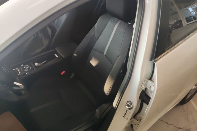 Used Mazda Mazda 3 Axela 2017 Sedan 1.5L Automatic Luxury Model Emission Standard China V
