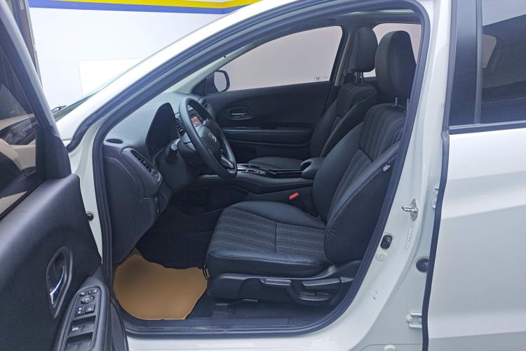 Used Honda Vezel 2016 1.8L CVT Front-Wheel Drive Pioneer Edition
