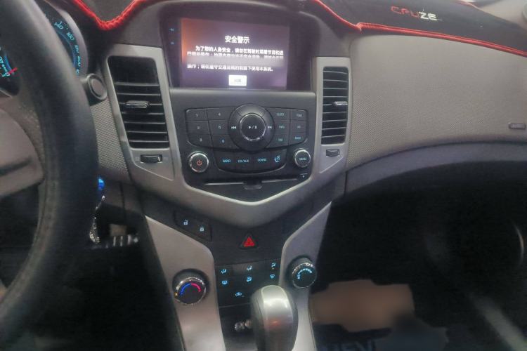 Used Chevrolet Cruze 2013 1.8L SE AT
