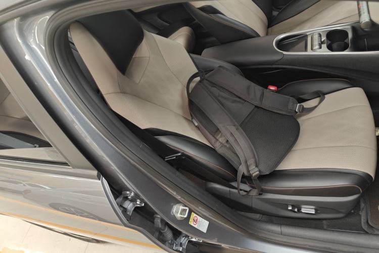 Used BYD Dolphin 2023 420 km Fashion Edition
