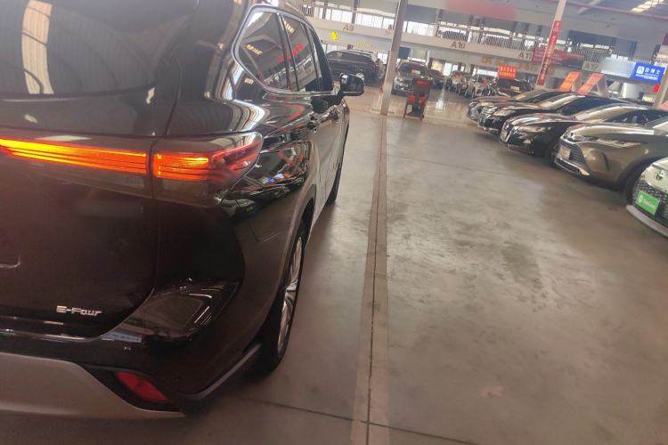 Used Toyota Highlander 2023 2.5L Smart Electric Hybrid Dual-Engine Four-Wheel Drive Prestige Version – 7 Seats
