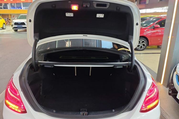 Used Mercedes-Benz C-Class 2015 C 200 L